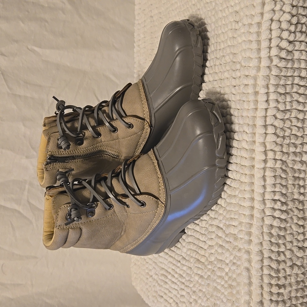 Nautica Sea Ripple duck snow boots size 10